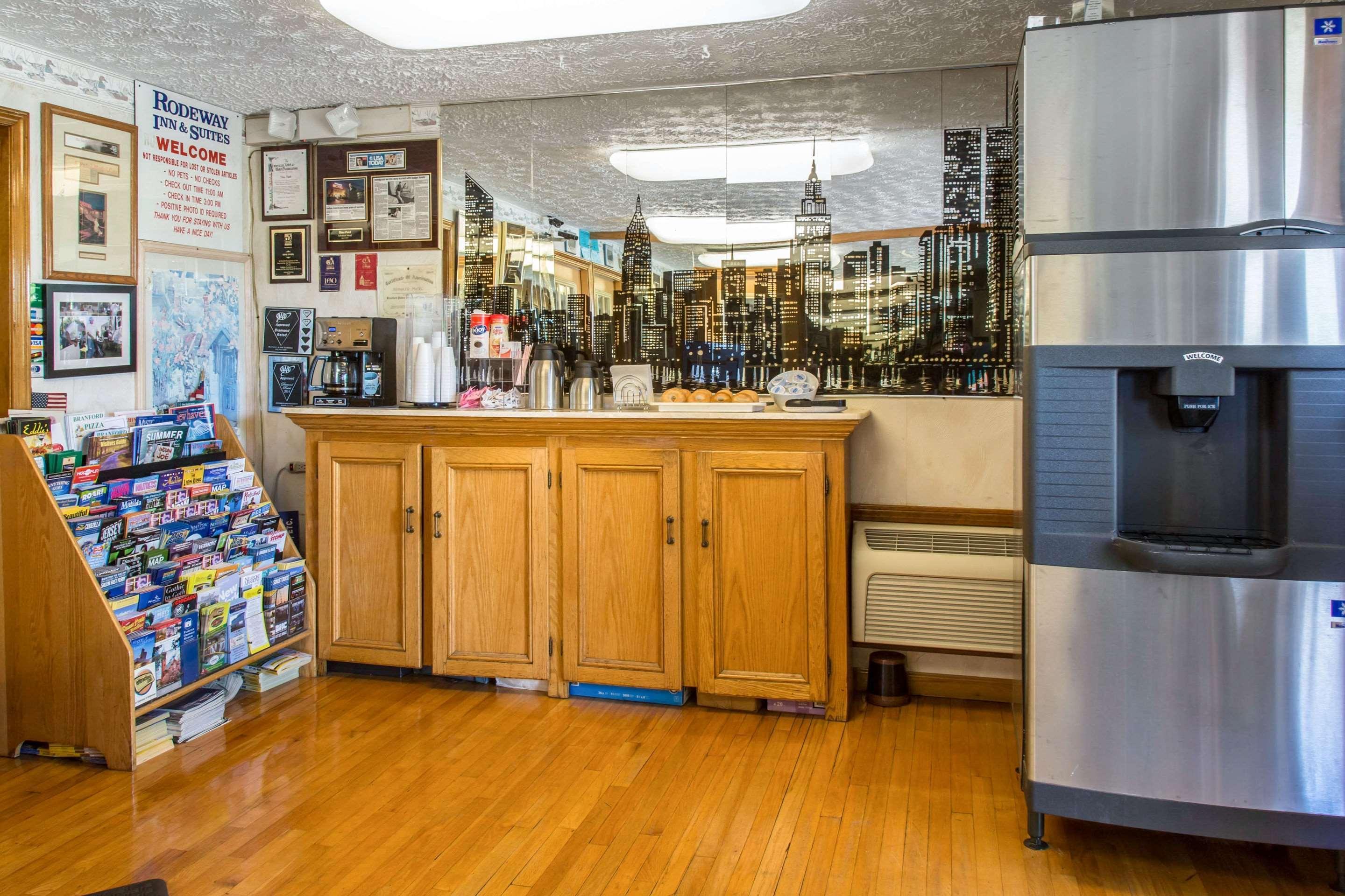 Rodeway Inn & Suites Branford - Guilford Zewnętrze zdjęcie