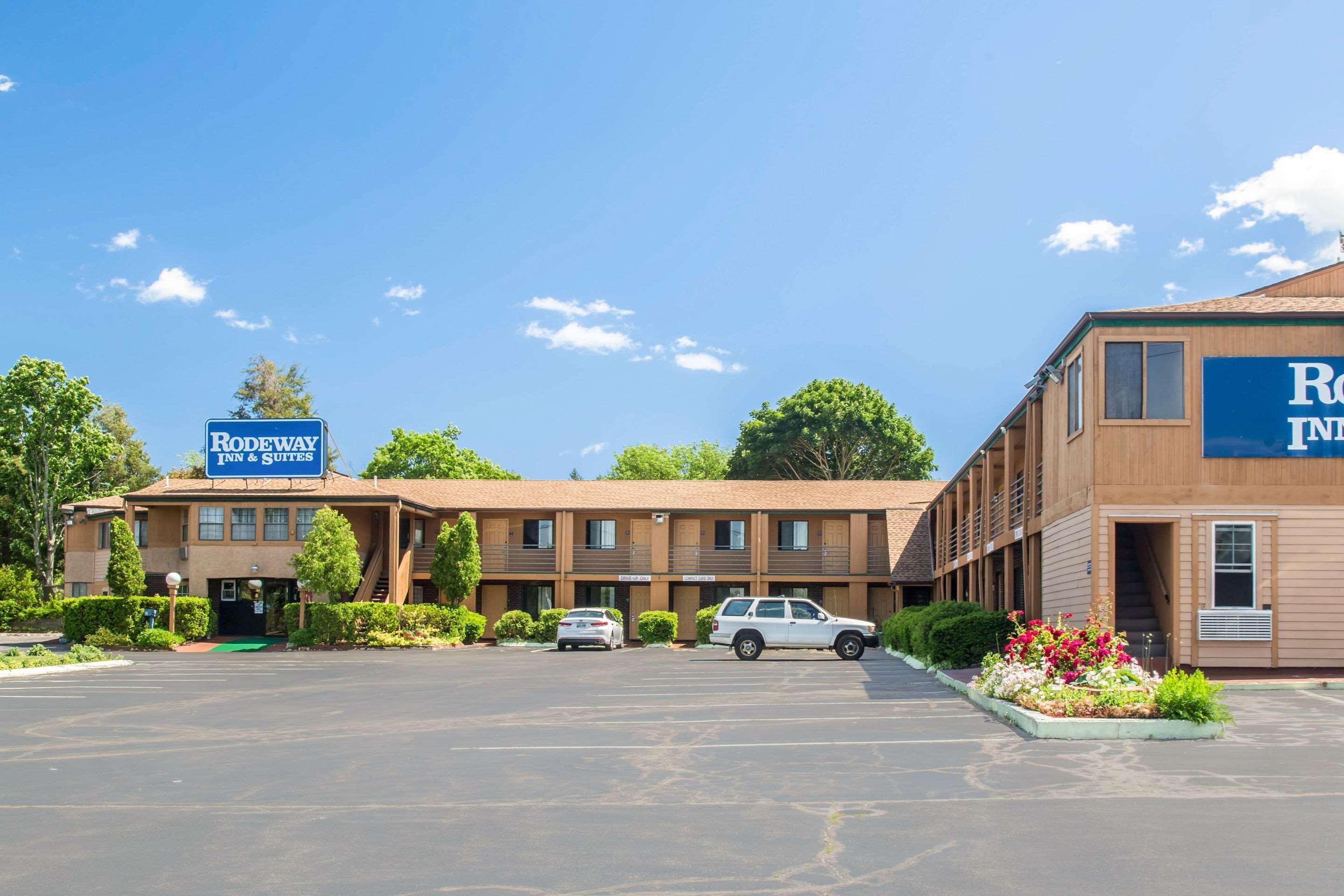Rodeway Inn & Suites Branford - Guilford Zewnętrze zdjęcie