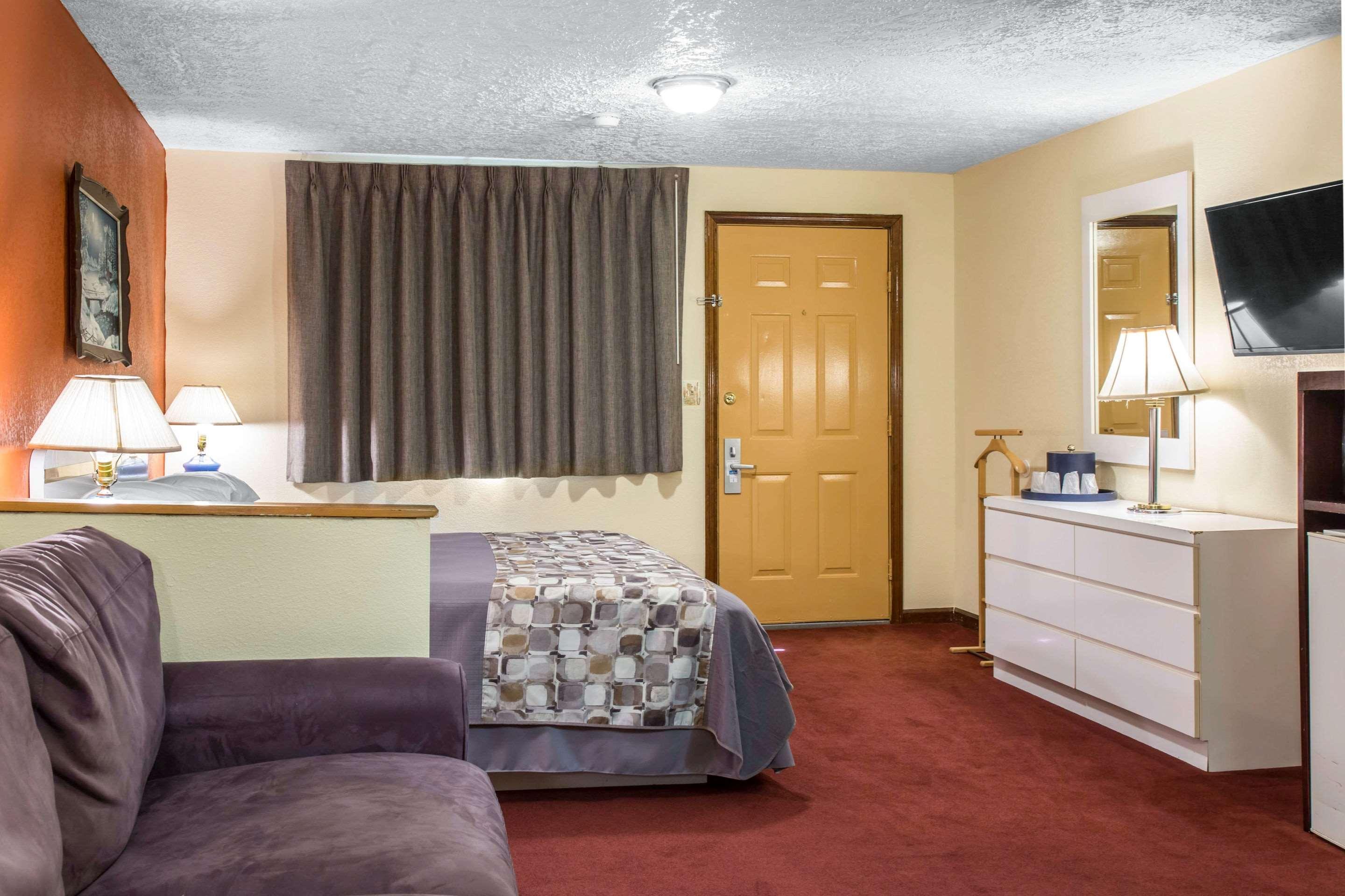 Rodeway Inn & Suites Branford - Guilford Zewnętrze zdjęcie
